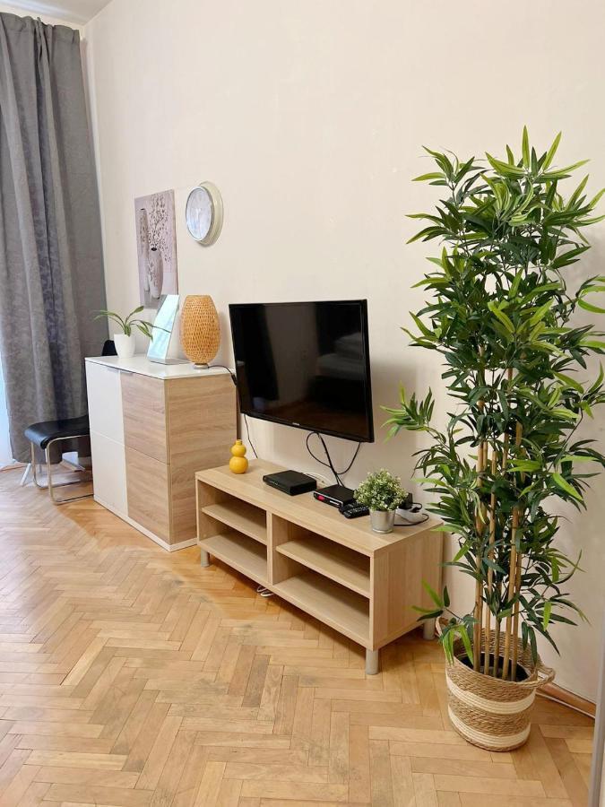 Modern Apartment Krakovska Prague Ngoại thất bức ảnh