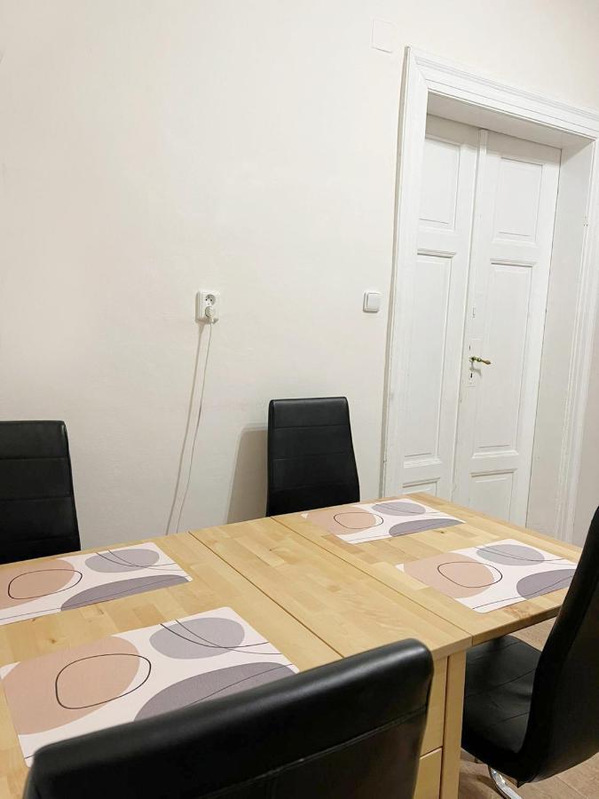 Modern Apartment Krakovska Prague Ngoại thất bức ảnh